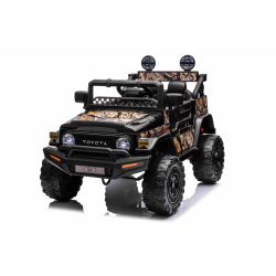 Elektromos gyermek autó TOYOTA FJ CRUISER hátsó kerék meghajtással, fekete, 12V-os akkumulátor, magas felfüggesztés ,széles ülés, lengéscsillapított hátsó felfüggesztés, LED lámpák, 2,4 GHz távirányító, MP3 lejátszó USB/AUX bemenettel,  Eredeti liszensz