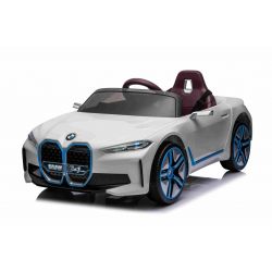BMW i4 Elektromos játékautó ,fehér, 2,4 GHz-es  távirányító, USB / AUX / Bluetooth csatlakozás, lengéscsillapított hátsó felfüggesztés , 12V akkumulátor, LED világítás, 2 X MOTOR, EREDETI licensz