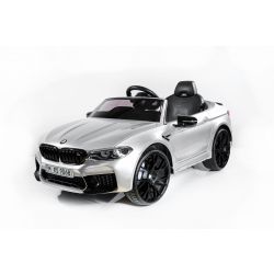 BMW M5 24V Elektromos játékautó, lakkozott ezüst, Puha EVA kerekek, Motorok: 2 x 24V, Akkumulátor 24V, LED világítás, 2,4 GHz-es távirányító, MP3 lejátszó, puha polyuretán ülés, EREDETI licenc